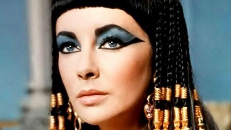 Kleopatra 50. Yılını Kutluyor