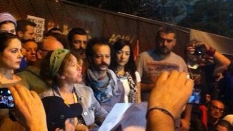 Sanatçılar ve Siyad'dan Basın Açıklaması haber görseli