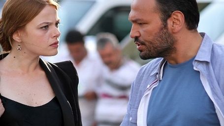 Güzel Çirkin'den İlk Fragman haber görseli