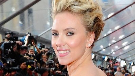 Scarlett Johansson'a Roma'dan Sesi İçin Ödül haber görseli