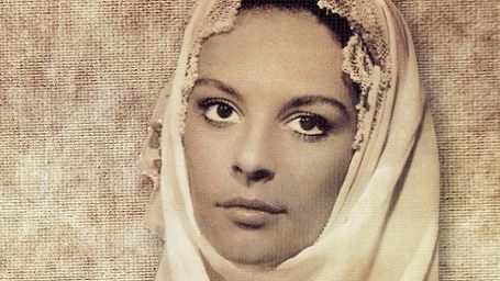 Gelin, Düğün, Diyet Üçlemesi Televizyona Uyarlanıyor haber görseli