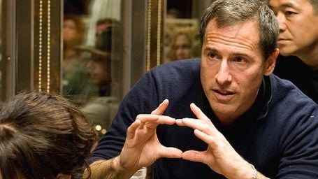David O. Russell Televizyona El Atıyor haber görseli