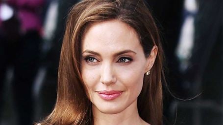 Grinin 50 Tonu Filminde, Angelina Jolie Dedikoduları!