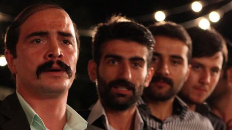 Düğün Dernek Filmi 30 Dakikalık Uzun Versiyonu ile Tekrar Vizyona Giriyor haber görseli