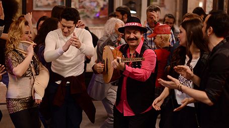 Yalan Dünya’da Bu Akşam Roman Havası Var! haber görseli