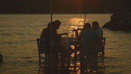 Evinizde Arkadaşlar Arasında Keyfi haber görseli