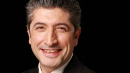 Oyuncu Rıza Sönmez Saldırıya Uğradı haber görseli