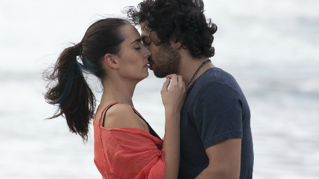 Melisa Sözen Aşkın Peşinden Koşuyor! haber görseli