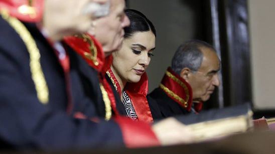 Karadayı'da Bu Akşam: Feride ile Belgin Karşı Karşıya! haber görseli
