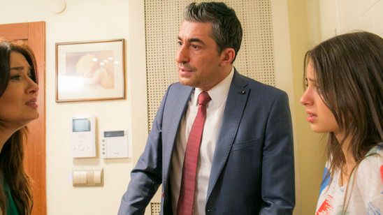 Paramparça'nın Bu Akşamki Bölümünde Gülseren Evi Terk Ediyor! haber görseli
