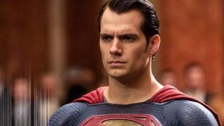 Henry Cavill Superman'in Yeni Kostümünden Detayları Paylaştı! haber görseli