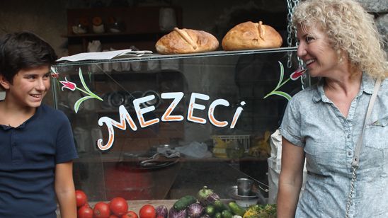 Dokunaklı Mezeci Çırağı Filmi Vizyon İçin Geri Sayımda! haber görseli