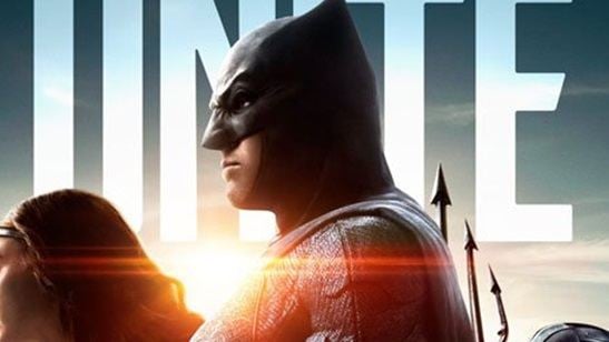 Justice League Filminden Gelen Yeni Poster Ekibi Bir Araya Getiriyor!