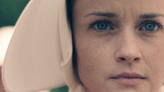 The Handmaid’s Tale’in İkinci Sezonundan Haber Var haber görseli