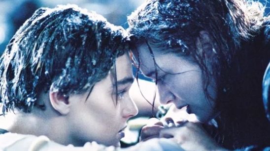 Paralel Evrende Rose ve Jack Hala Birlikte! haber görseli