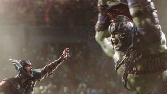 Ragnarok'tan Yeni Video: Thor ve Hulk Birbirine Giriyor! haber görseli