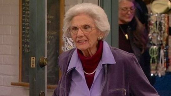 Connie Sawyer Hayatını Kaybetti! haber görseli