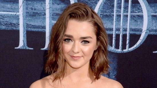Maisie Williams 'Game of Thrones'un Nisan'da Döneceğini Açıkladı haber görseli