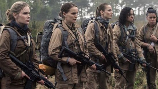 Natalie Portman'lı "Yok Oluş"un Yeni Videosunda Dünya Değişiyor! haber görseli