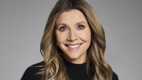 Sarah Chalke ‘Friends From College’ın İkinci Sezonunda! haber görseli