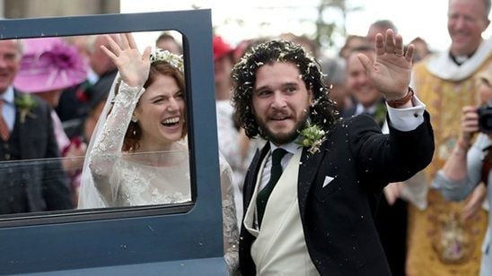 “Game of Thrones” Çifti, Kit Harington ve Rose Leslie Dünya Evine Girdi! haber görseli