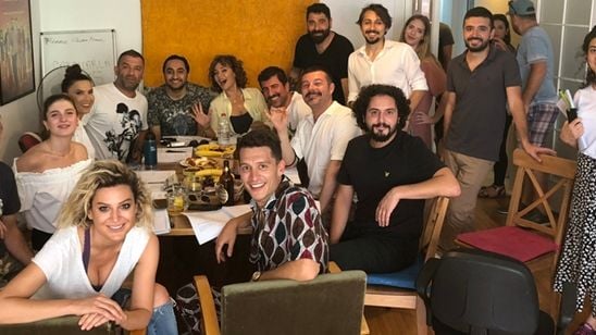 "Çakallarla Dans 5"in Okuma Provasında Kahkaha Tufanı! haber görseli
