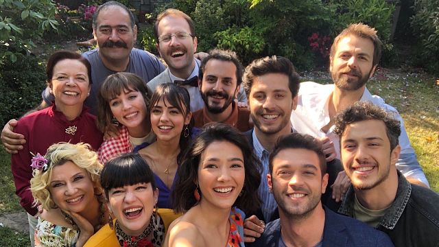 Aybüke Pusat'lı 'Her Yerde Sen'den İlk Tanıtım Geldi haber görseli