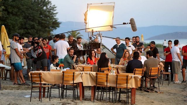 "Eşkıya Dünyaya Hükümdar Olmaz" Kadrosu "Aman Reis Duymasın"da! haber görseli