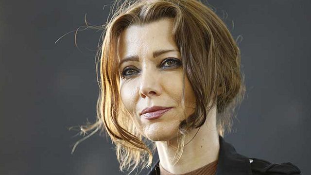 Netflix, Elif Şafak İmzalı "Aşk"ın Haklarını Satın Aldı! haber görseli