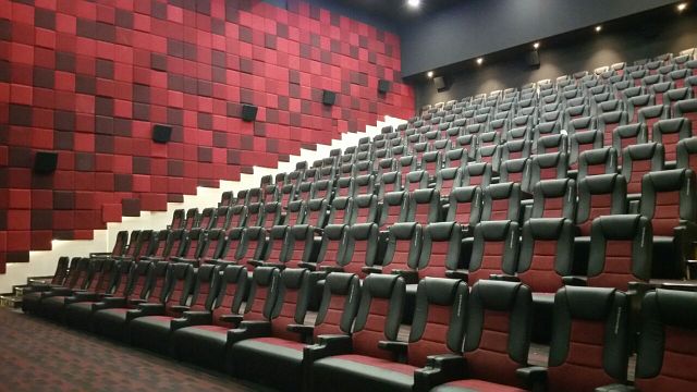 Coronavirüs Sebebiyle Sinema Salonları Bir Süreliğine Kapatıldı haber görseli