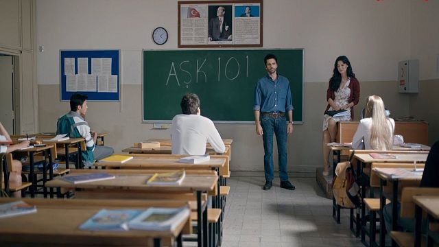 Netflix'in Yerli Gençlik Dizisi "Aşk 101"den Fragman ve Tarih Duyurusu Geldi! haber görseli