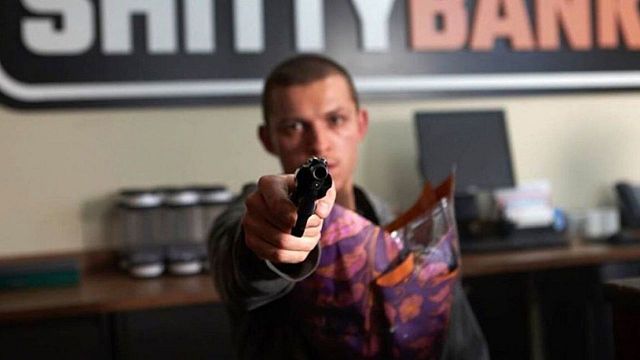 Joe Russo, Tom Holland'ın "Cherry" Performansından Bahsetti haber görseli