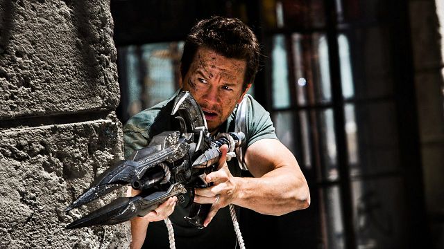 Mark Wahlberg, Casus Filmi ‘Our Man in New Jersey’ İçin Netflix'le Görüşüyor haber görseli