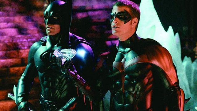 Batman Forever'ın Senaristi, Robert Pattinson'lı "The Batman"i Dört Gözle Bekliyor haber görseli