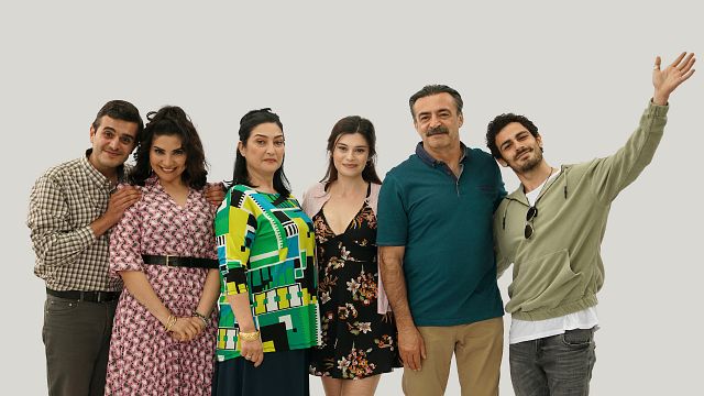 ATV'den Yeni Komedi Dizisi: "Gençliğim Eyvah" haber görseli