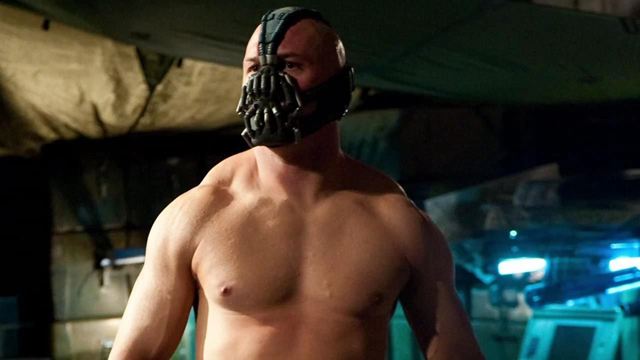"The Dark Knight Rises"daki Bane Maskesi Satış Rekoru Kırıyor