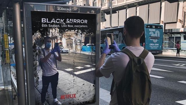 Netflix, Yaşanan Olayları Black Mirror Reklamına Dönüştürdü haber görseli
