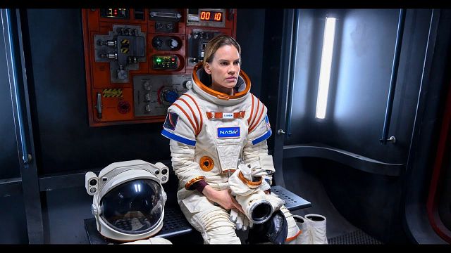 Hilary Swank'in Başrolde Olduğu "Away"den Türkçe Altyazılı Fragman! haber görseli