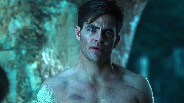 Chris Pine Hangi Chris'i Tutuyor?