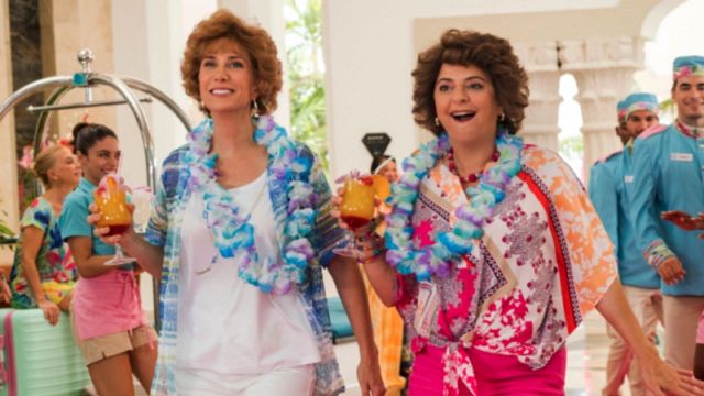 Kristen Wiig ve Annie Mumolo, Külkedisi'nin Üvey Kız Kardeşleri Hakkında Film Yazıyor haber görseli