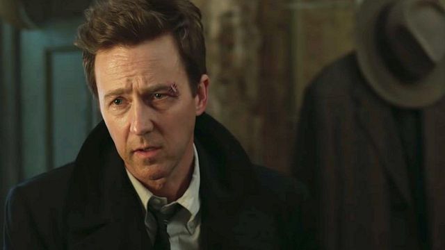 Edward Norton, Knives Out 2'de Dave Bautista'ya Katıldı haber görseli