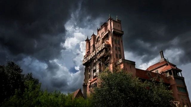 Scarlett Johansson, Disney'in "Tower of Terror" Filmini Yıldızı Olacak haber görseli