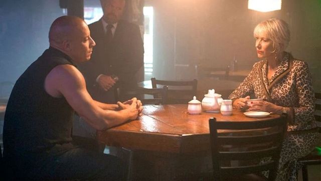 Helen Mirren F10'da Vin Diesel ile Öpüşmeyi Kabul Etti!