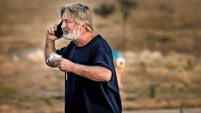 Alex Baldwin, Kendisini Destekleyen Hayranlarına Teşekkür Etti haber görseli