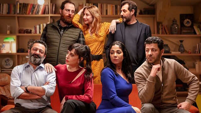 Netflix'in İlk Arapça Orijinal Filmi "Perfect Strangers", Orta Doğu'da Ahlaki Bozulmaya Yol Açtığı Gerekçesiyle Suçlanıyor haber görseli