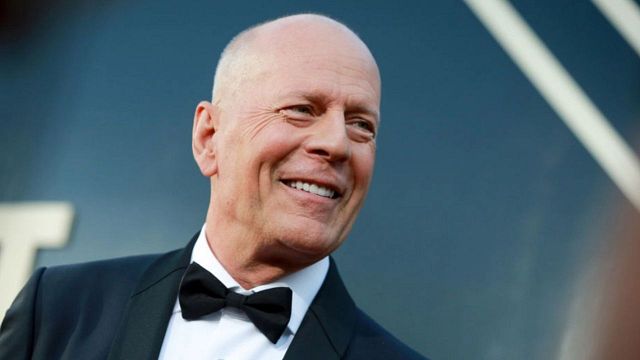 Bruce Willis Hakkında Bunama İddiası: Replikleri Ezberleyemiyor! haber görseli