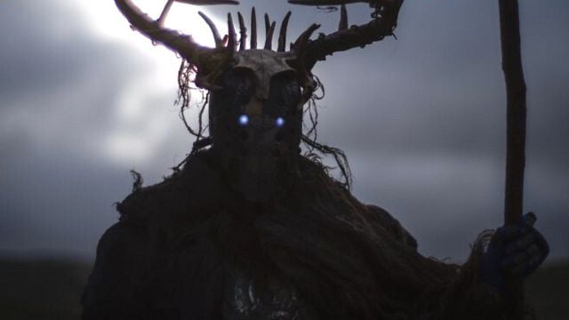 Zack Snyder'ın Epik Bilim Kurgu Filmi "Rebel Moon"dan Anthony Hopkins'li İlk Görsel! haber görseli