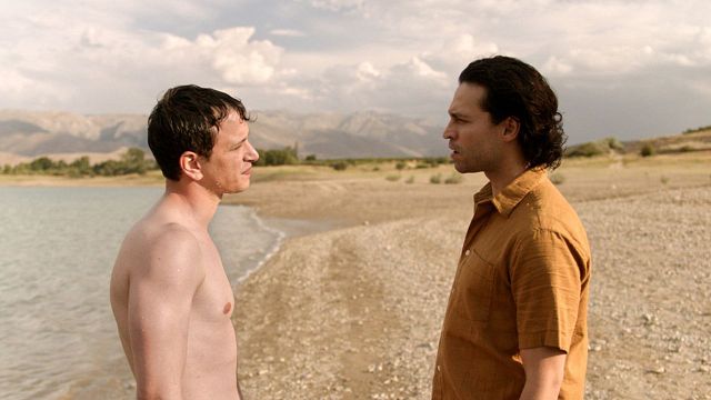 Selahattin Paşalı ve Ekin Koç Başrollü "Kurak Günler"den Klip haber görseli