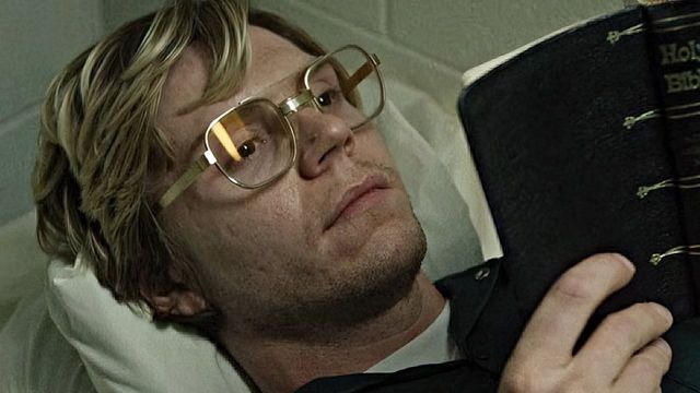 Dahmer Cinayetlerini Ortaya Çıkaran Gazeteci, Netflix Dizisini Eleştirdi haber görseli