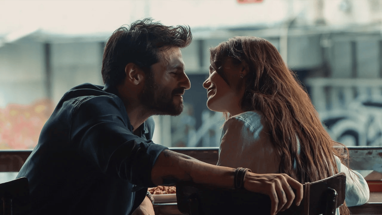 Hilal Altınbilek ve Serkan Çayoğlu’nu Başrollerde Buluşturan "Öngörü" Yakında Disney+'ta!